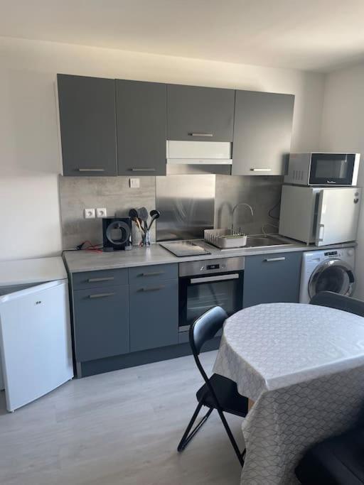 Charmant Appartement Avec Parking Privee Buxerolles Exteriér fotografie